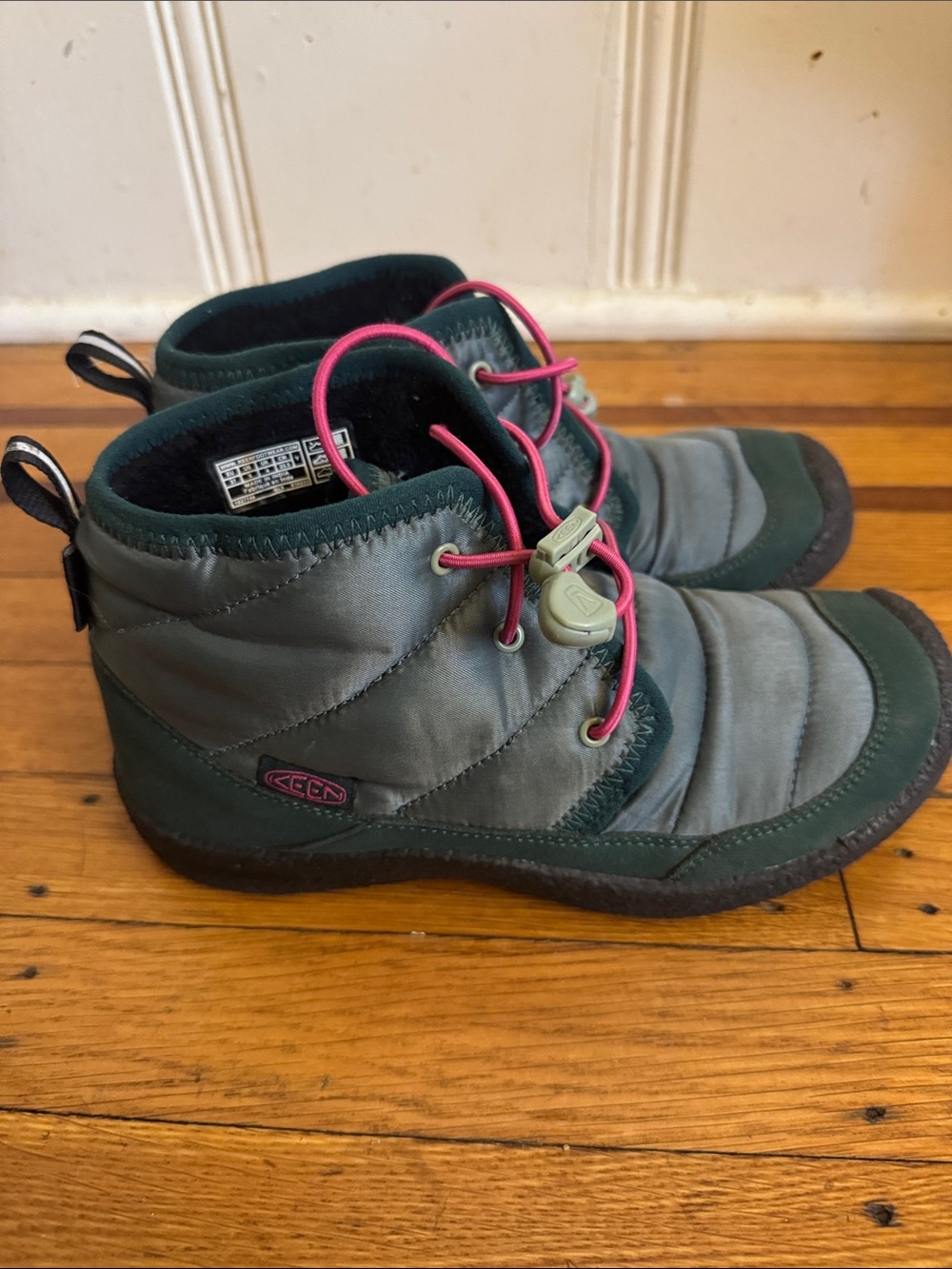 Keen Kids Green Ankle Boots with Pink Laces